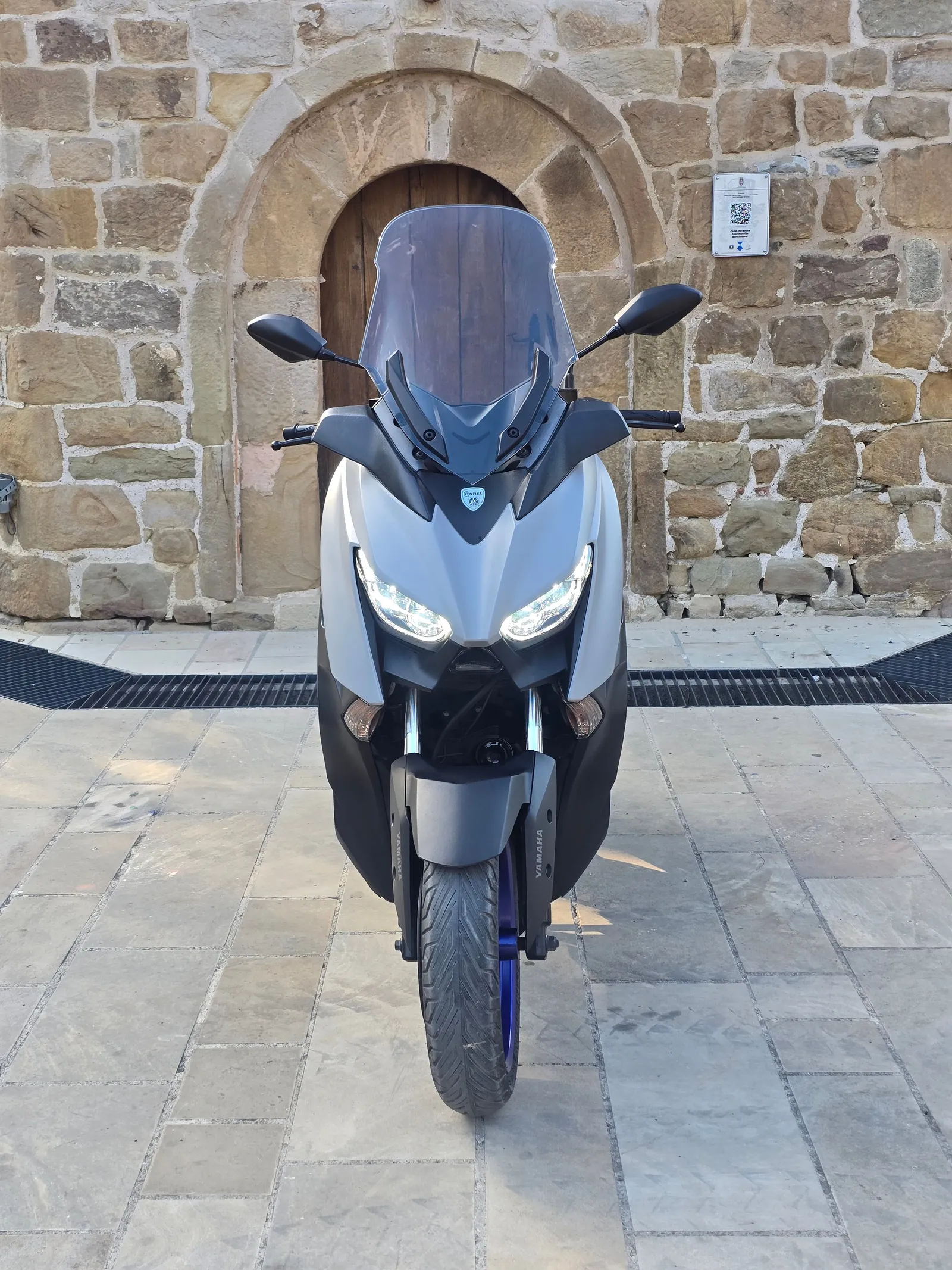 YAMAHA XMAX 300