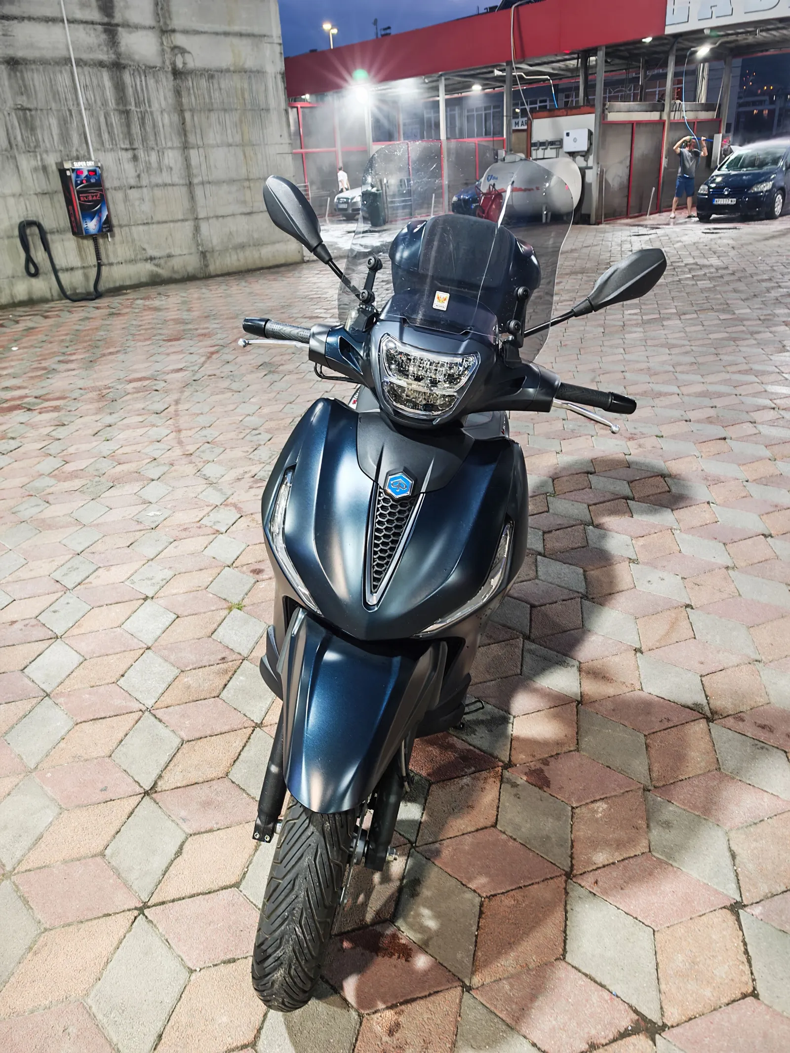 PIAGGIO Beverly 400 HPE Sport