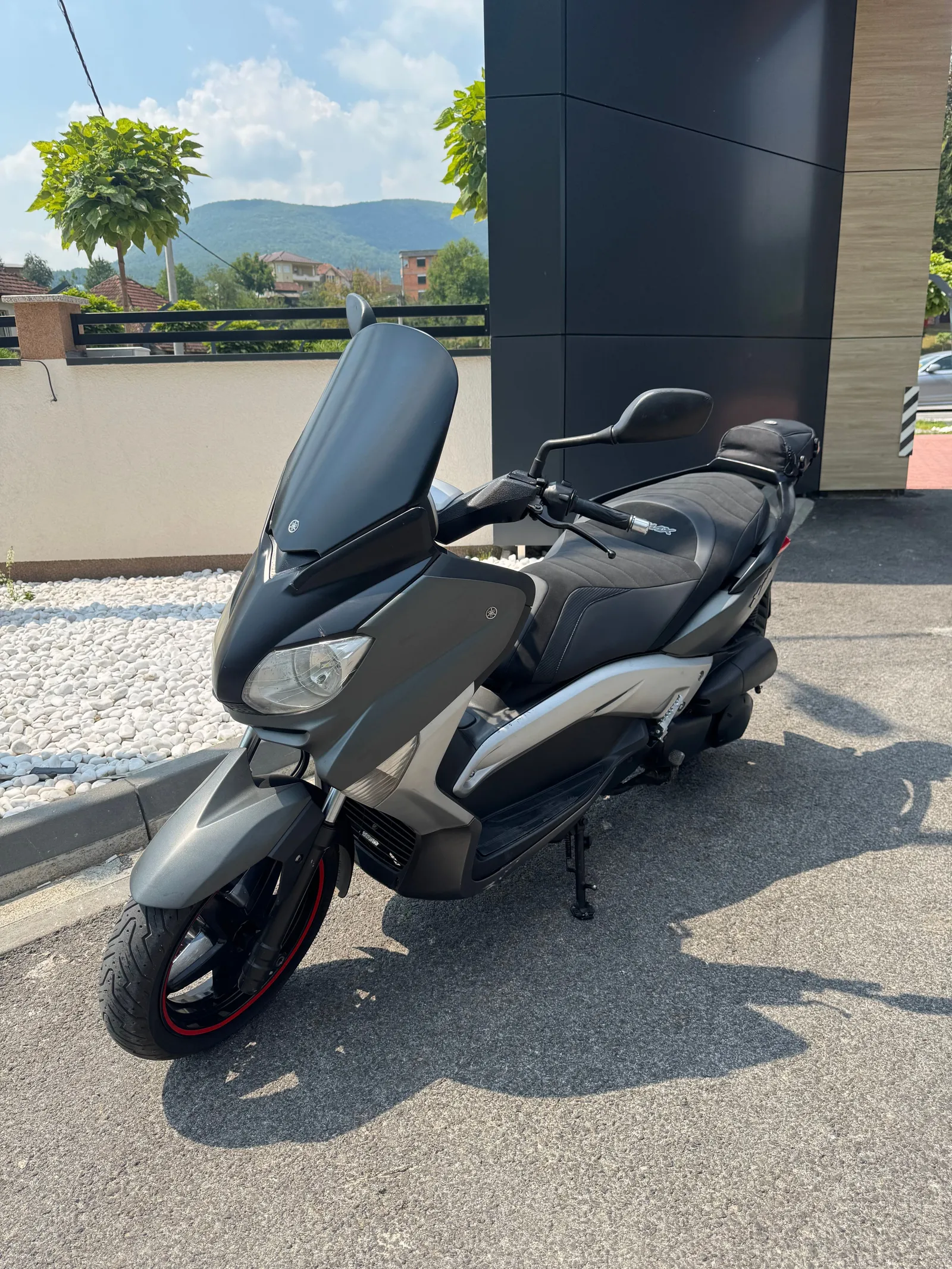 YAMAHA XMAX 250