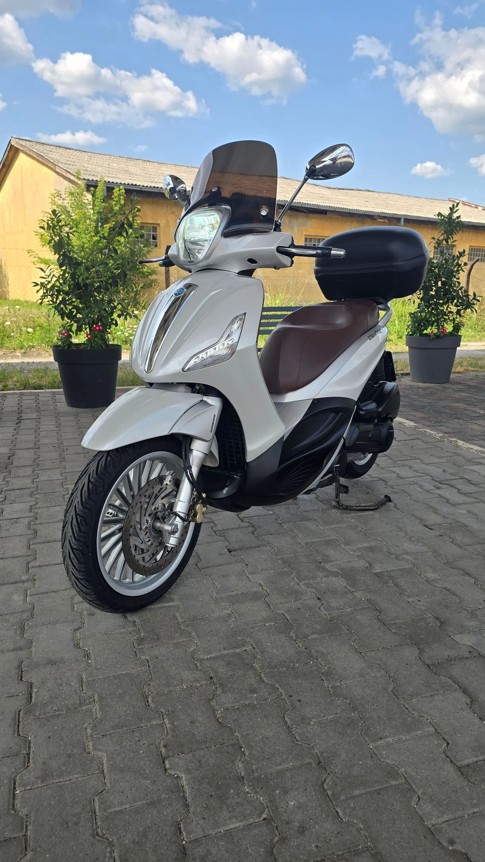 PIAGGIO Beverly 300