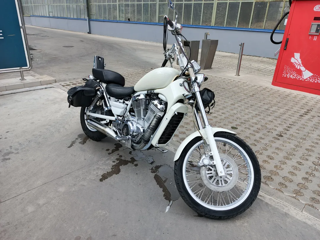 SUZUKI VS800 Intruder