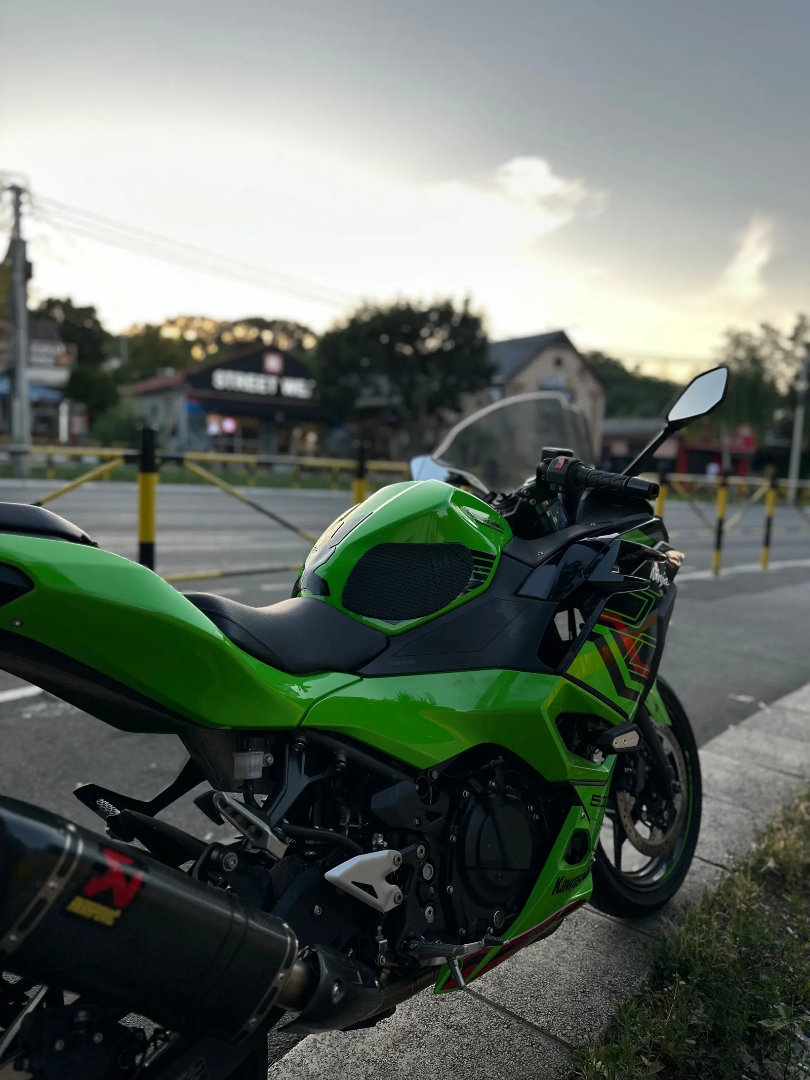 KAWASAKI Ninja 500 SE