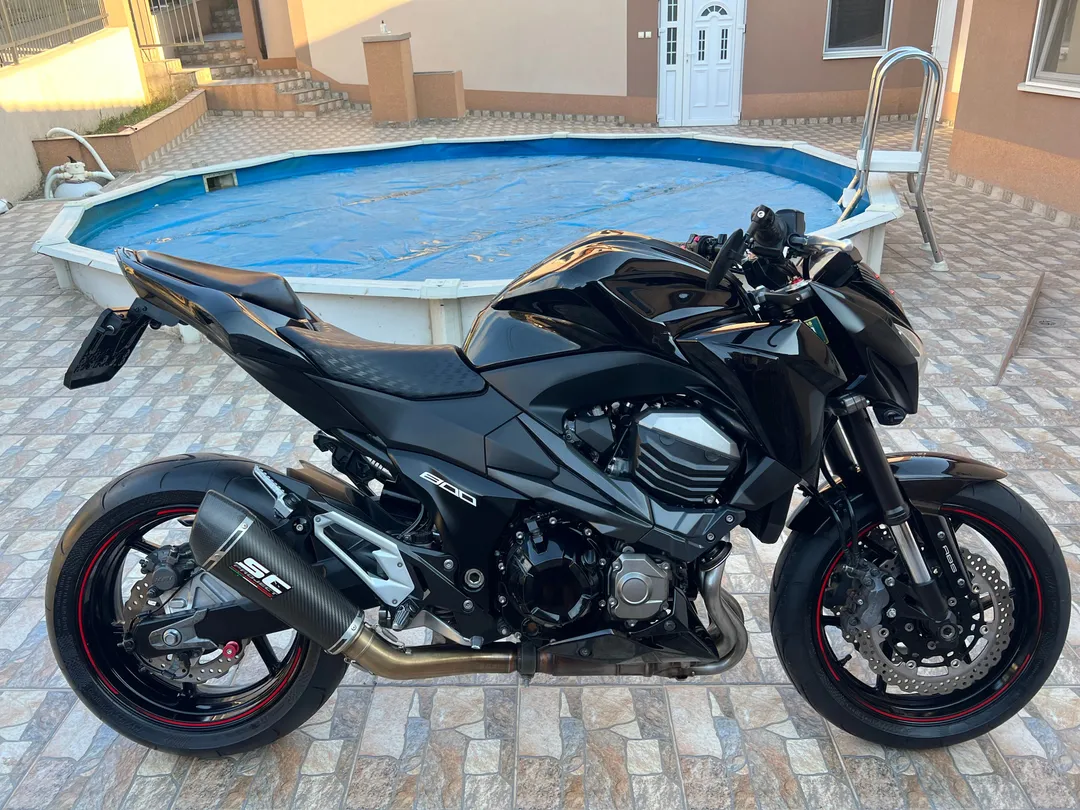 KAWASAKI Z800