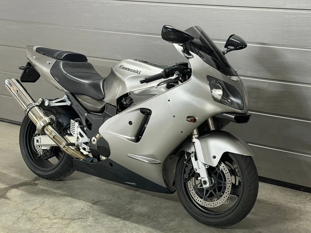 KAWASAKI Ninja ZX-12R