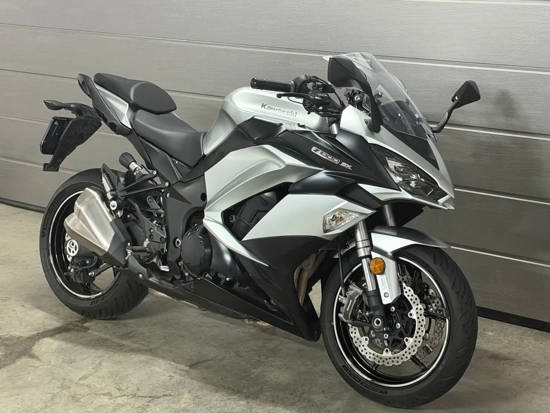 KAWASAKI Z1000SX