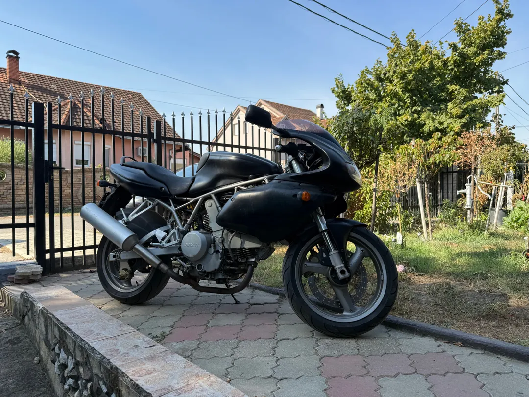 DUCATI 750SS