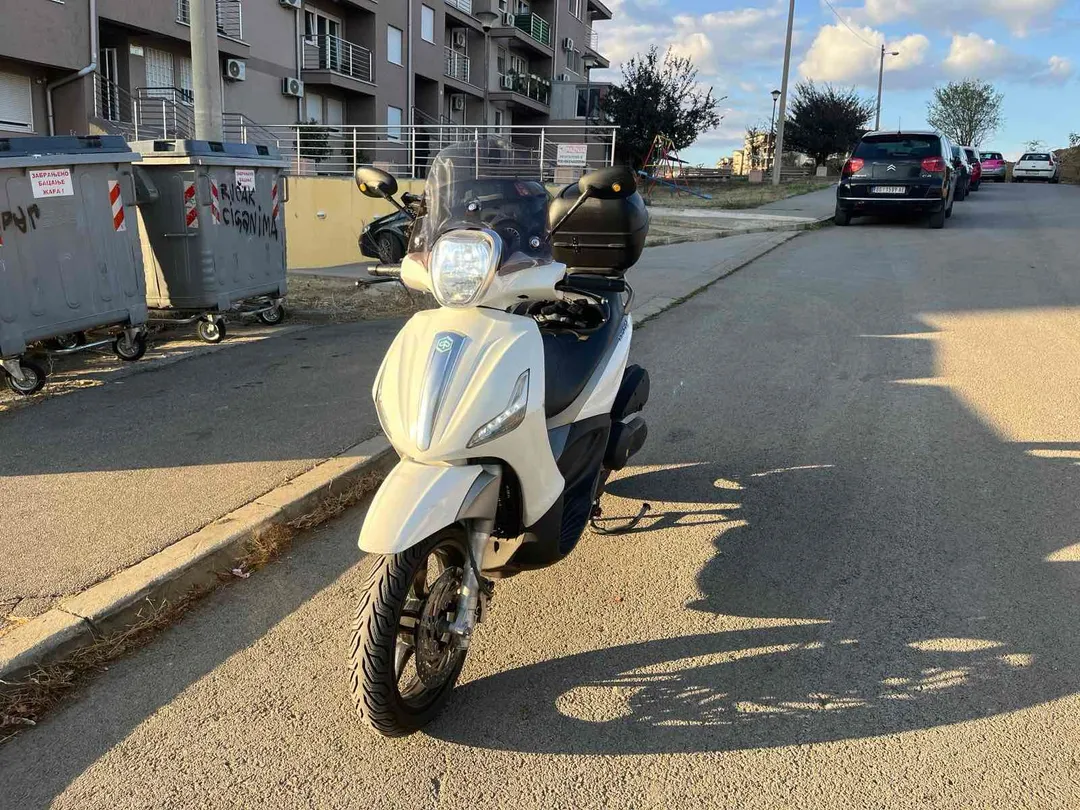 PIAGGIO Beverly Sport Touring 350