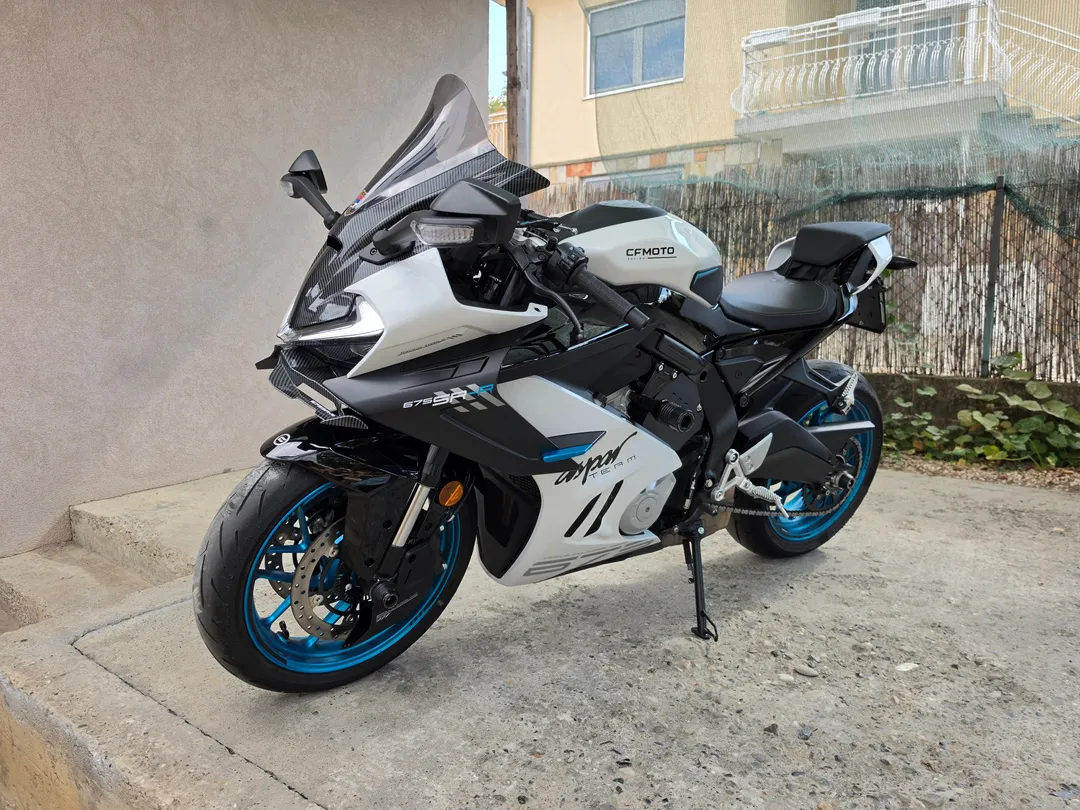 CFMOTO 675SR-R