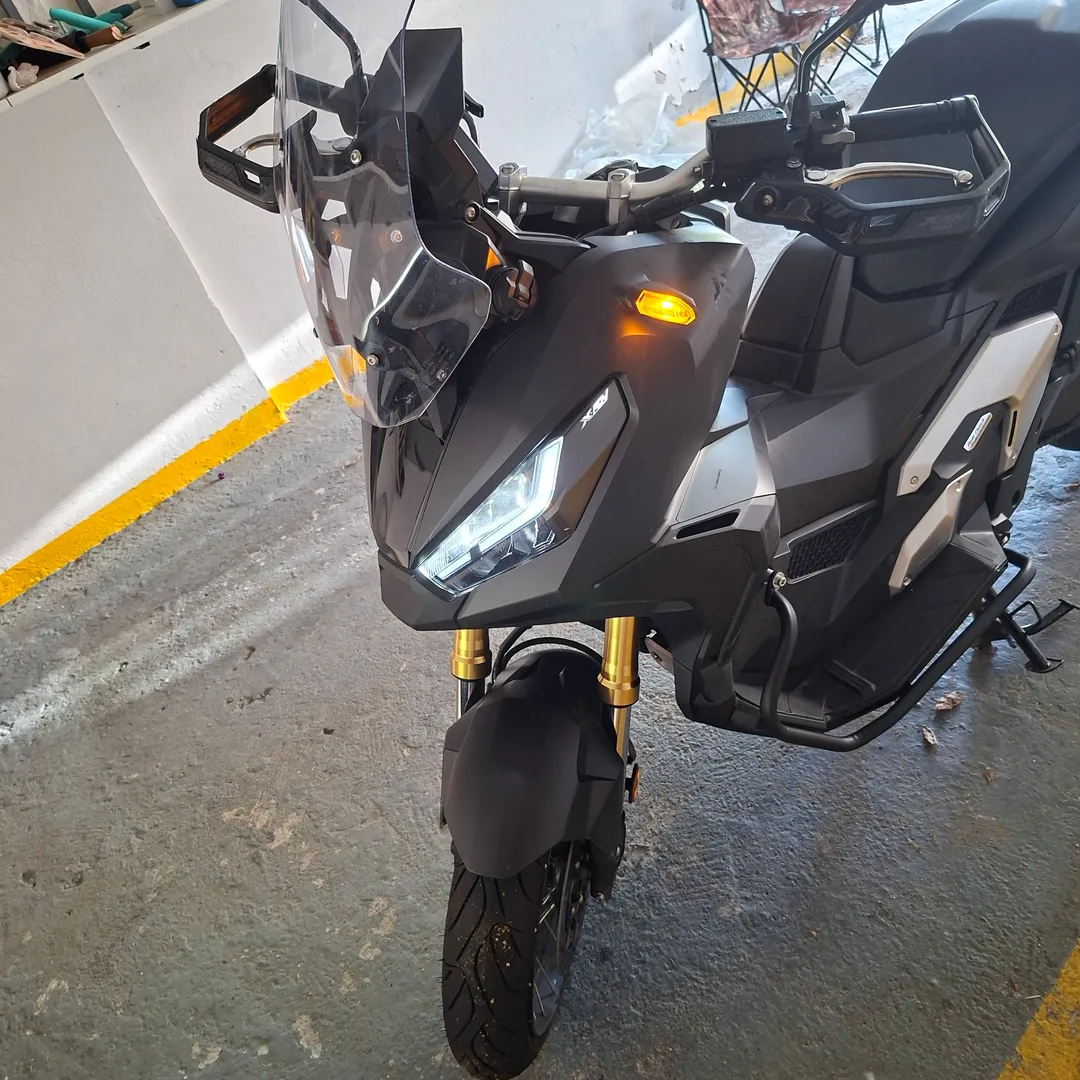 HONDA X-ADV 750