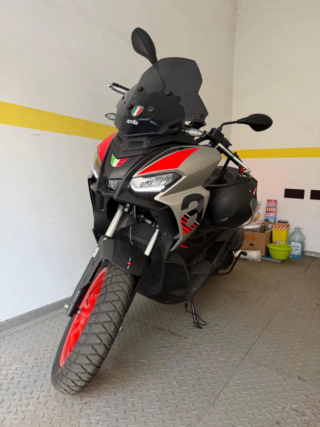 APRILIA SR GT 200 Sport