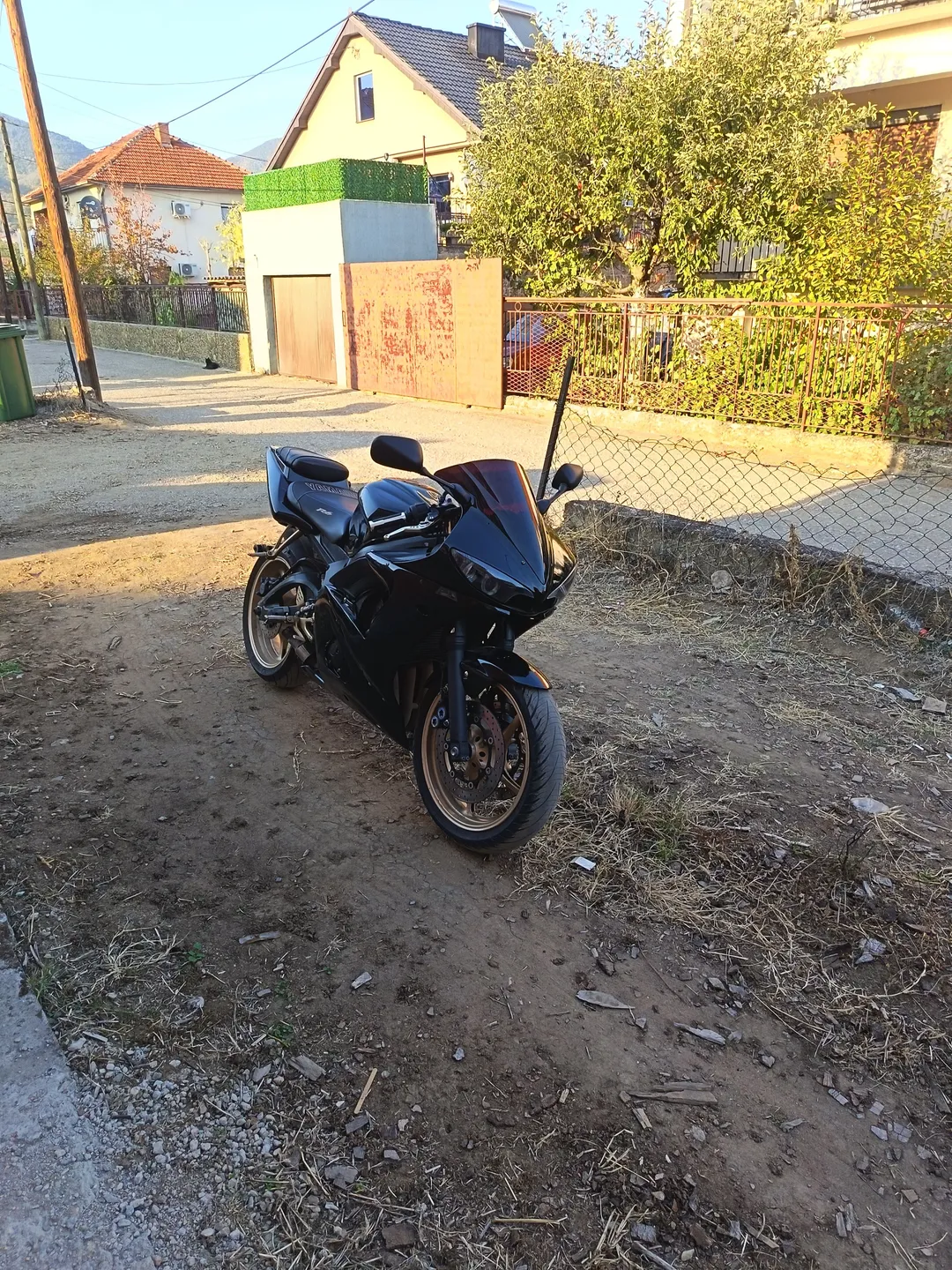 YAMAHA YZF-R6