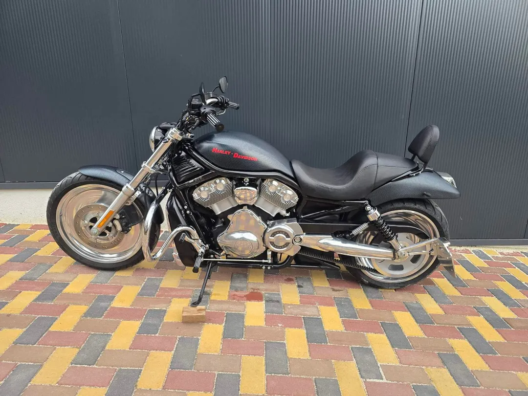 HARLEY-DAVIDSON V-Rod