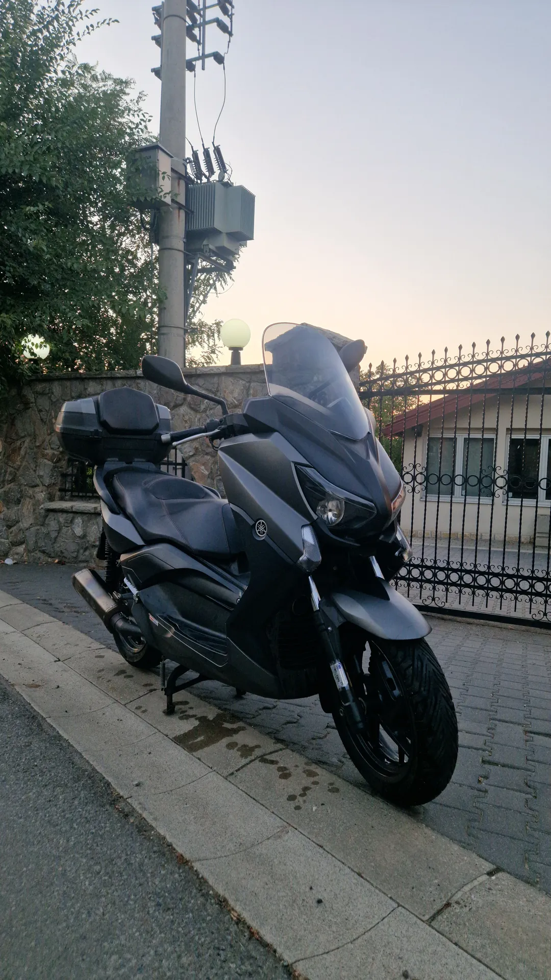 YAMAHA XMAX 250