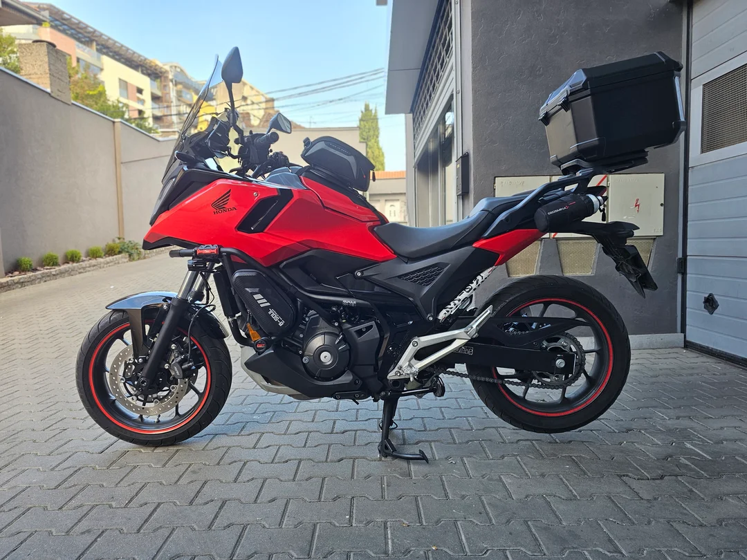 HONDA NC750X DCT