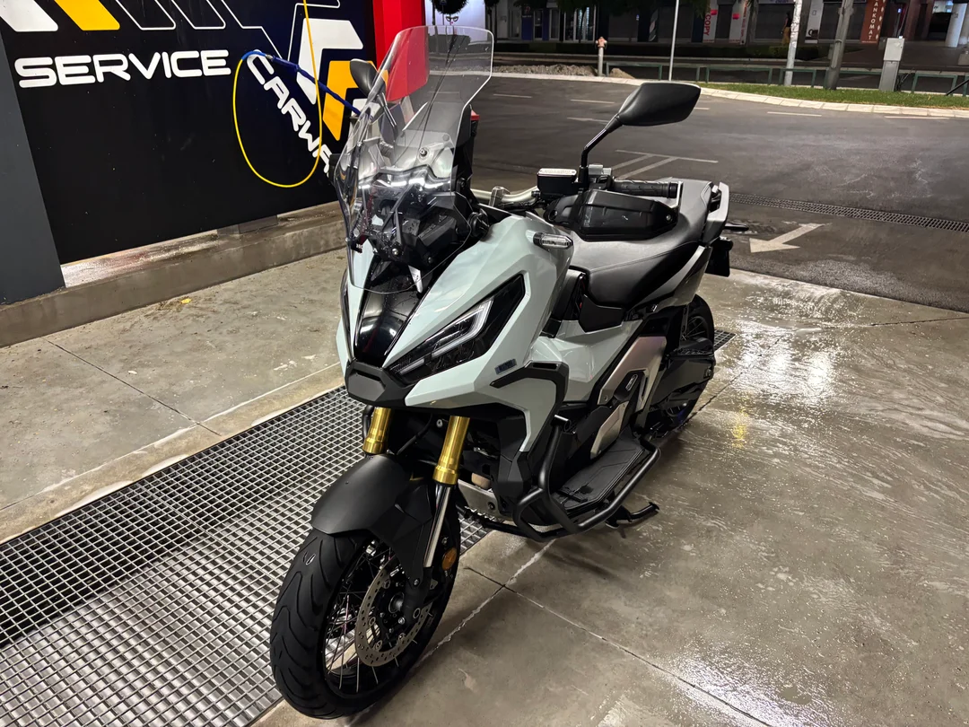 HONDA X-ADV 750