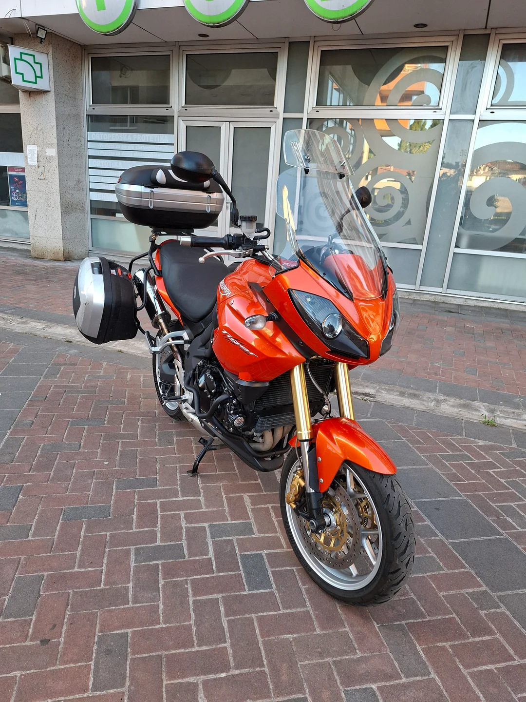 TRIUMPH Tiger 1050 ABS