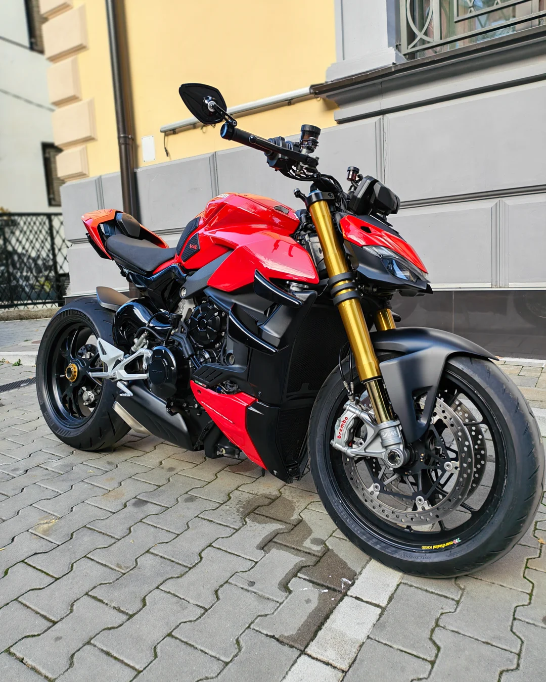 DUCATI Streetfighter V4