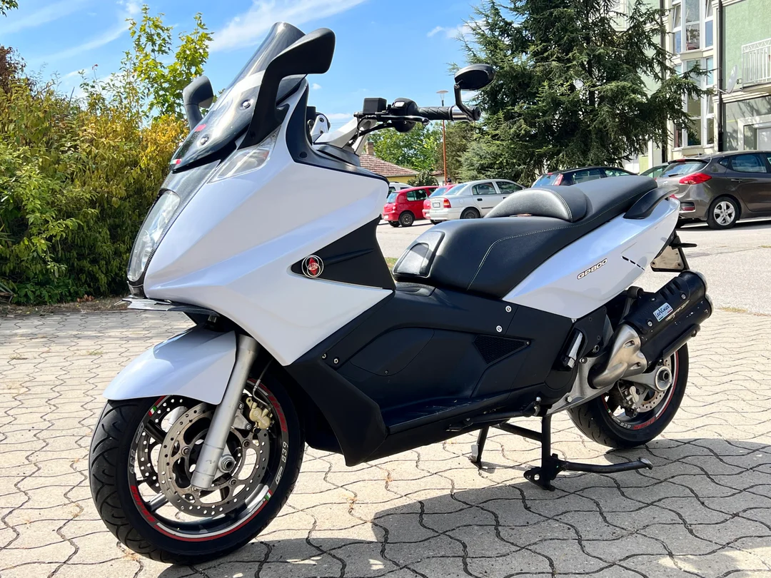GILERA GP 800