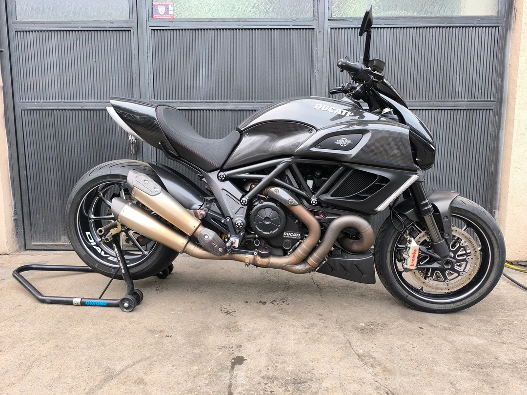 DUCATI Diavel Carbon