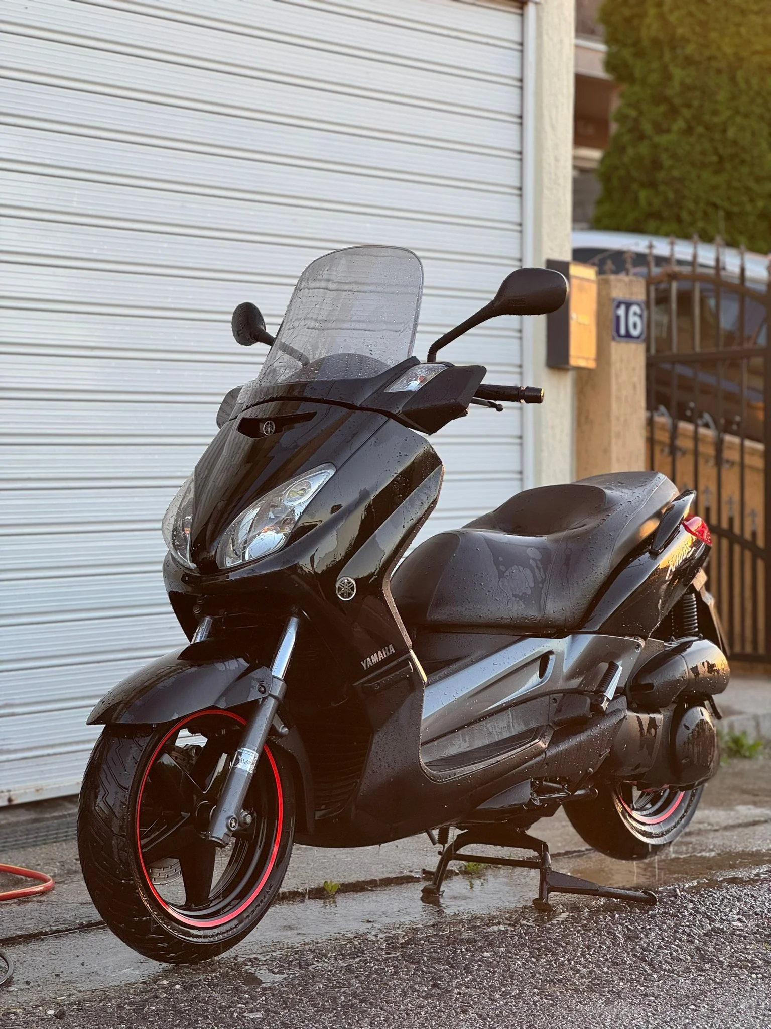 YAMAHA XMAX 250