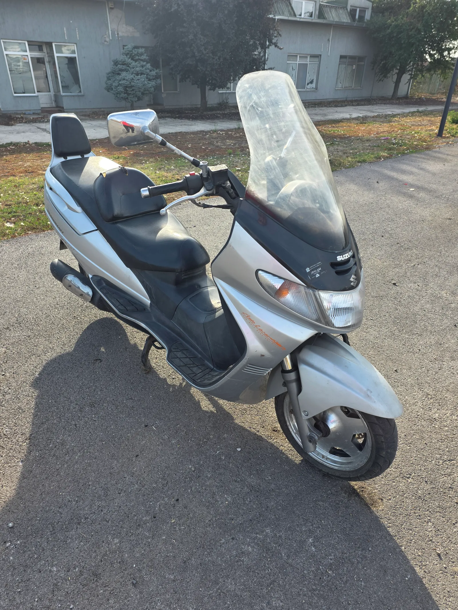 SUZUKI Burgman 250